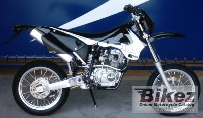 2005 AJP PR4 125 Supermotard photo